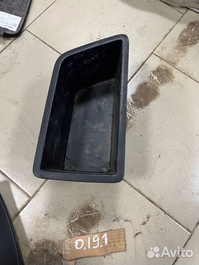 Ящик в багажном отделении правый Bmw 750I G11