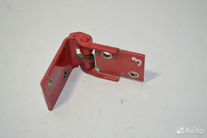 Петля люка бокового ящика кабины DAF XF105 (01.05)