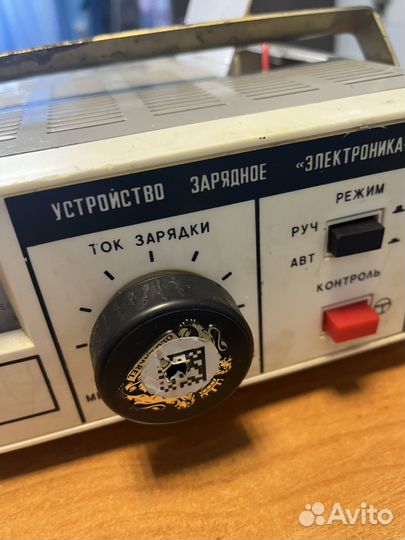 Зарядка для авто аккумуляторов 12-24 Вольт