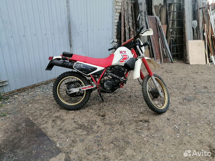 Продам мотоцикл Yamaha xt250