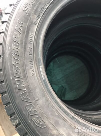 Dunlop Grandtrek SJ6 225/65 R17 102H