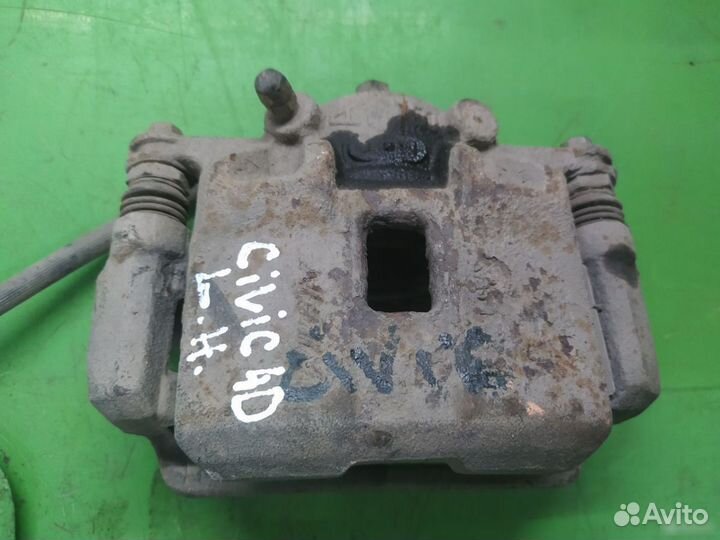 Суппорт передний левый Honda Civic 4D 2006-2012