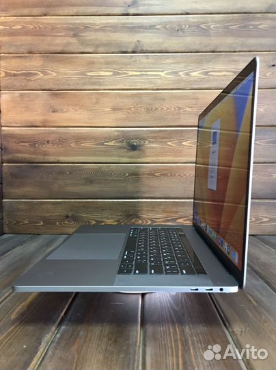 Macbook Pro 15 retina 2018