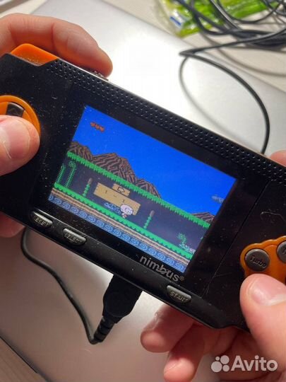 Игровая консоль