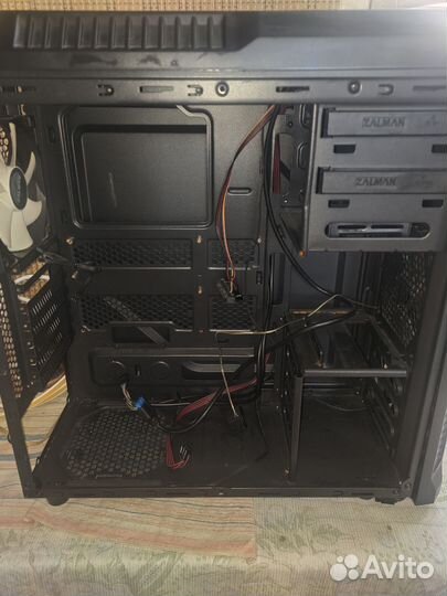 Продам корпус Zalman Z3 Plus