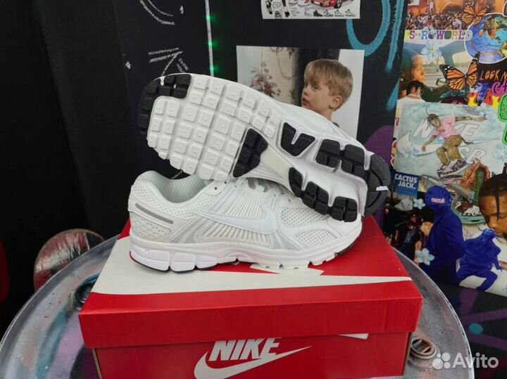 Кроссовки Nike Air Zoom Vomero арт:12981397