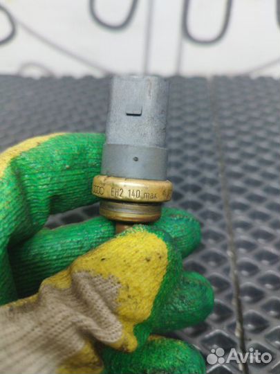 Датчик температуры охлаждающей жидкости Volkswagen