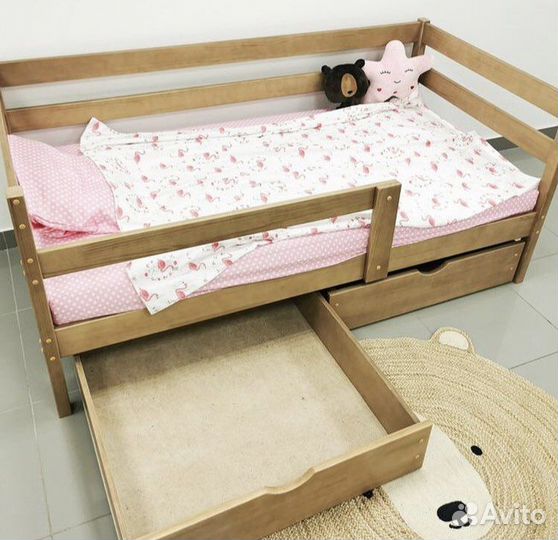 Детская кровать с ящиками