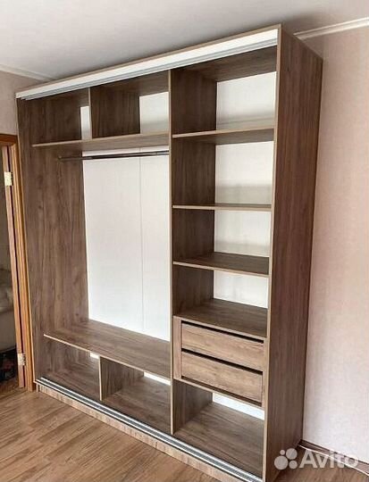 Маленький шкаф для студии