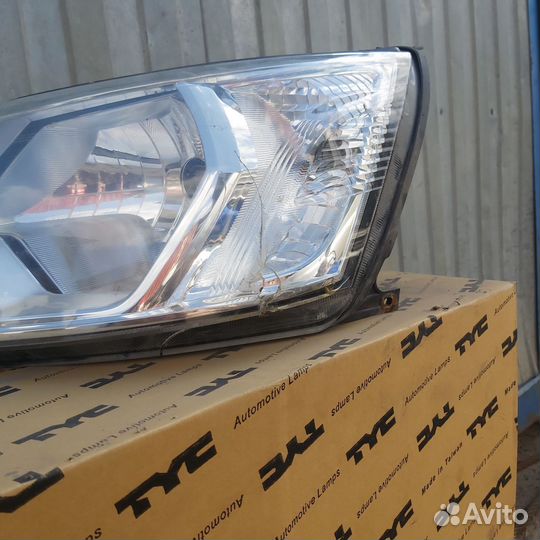 Фара передняя