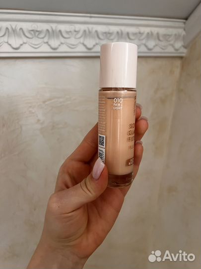 Тональный флюид для лица catrice