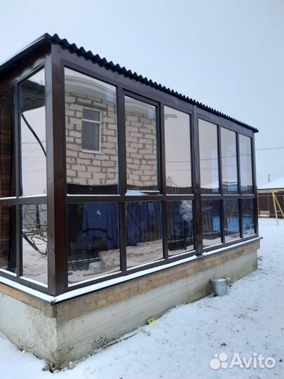 Бригада строителей : от фундамента до кровли