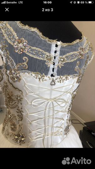 Свадебное платье