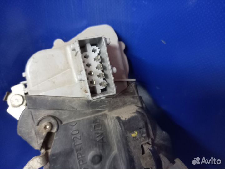 Замок двери передней правой LADA Kalina 1