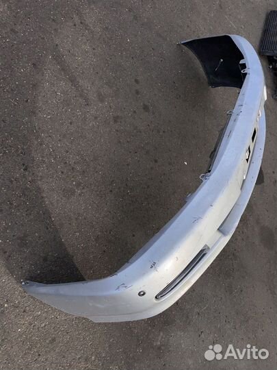 Бампер передний Toyota Ipsum SXM10 5211944010