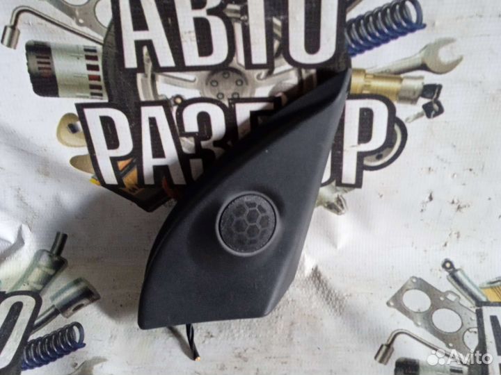 Внутренняя правая заглушка зеркала Opel Astra h