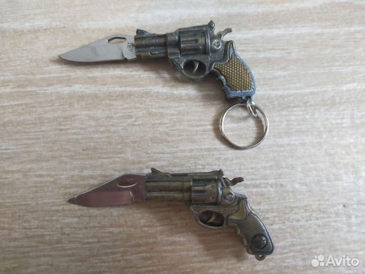 Брелки для ключей разные