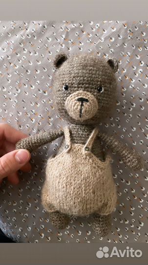 Вязанный медвежонок