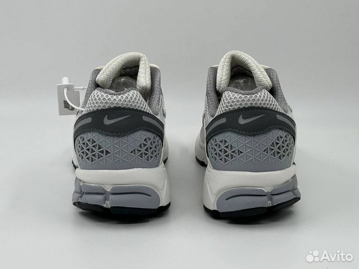 Кроссовки Nike Zoom vomero 5