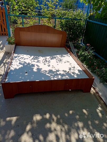 Кровать двухспальная