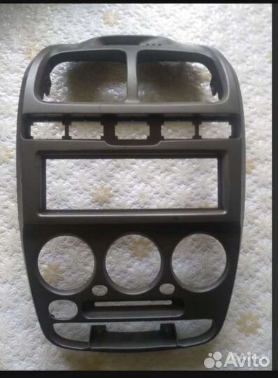 Центральная консоль на Hyundai Accent