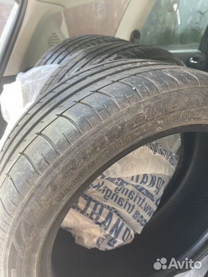 Triangle Sports TH201 235/45 R18 98Y