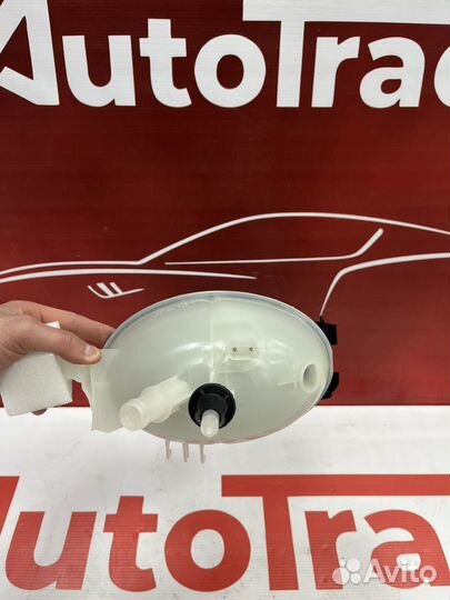 Бачок расширительный Mercedes benz v212