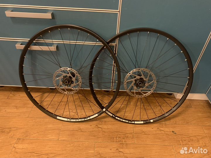 Комплект колес 27,5 DT Swiss ось 15х100/12х142