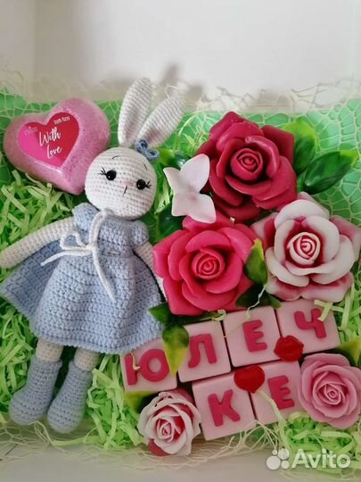 Зайчики вязаный, ручной работы