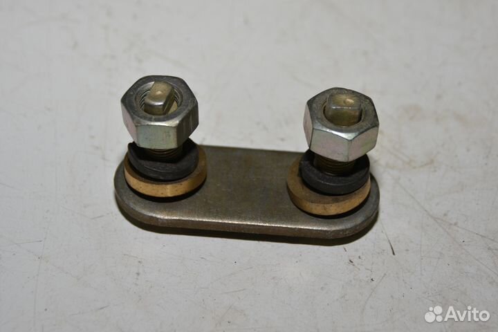 Палец опорных колодок задних в сб.уаз20.3501068/30