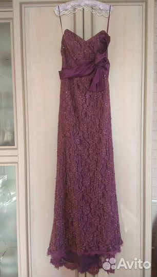 Платье нарядное в новом состоянии)