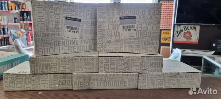 Клапана выпускные F4R (8шт + сухари)