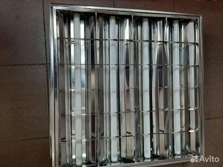 Светильник потолочный