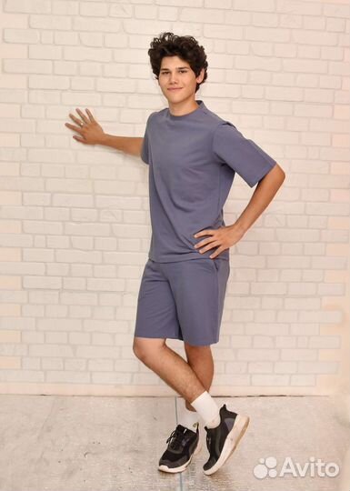 Костюм футболка и шорты Mirrors