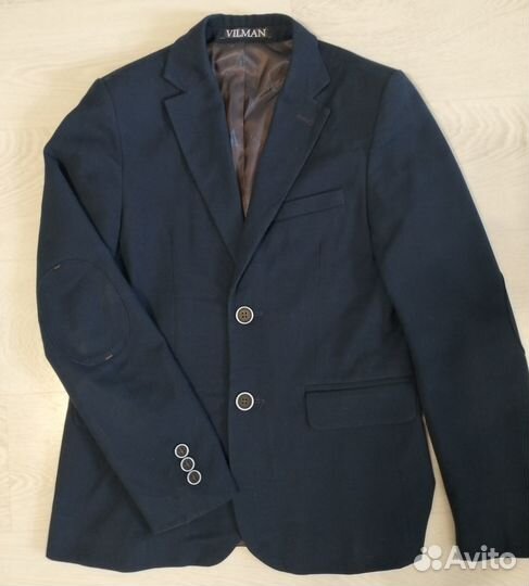 Продам костюм школьный на мальчика