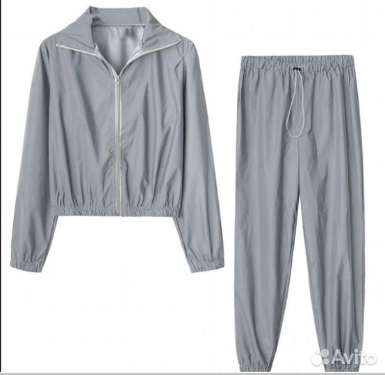 Светоотражающий спортивный костюм женский