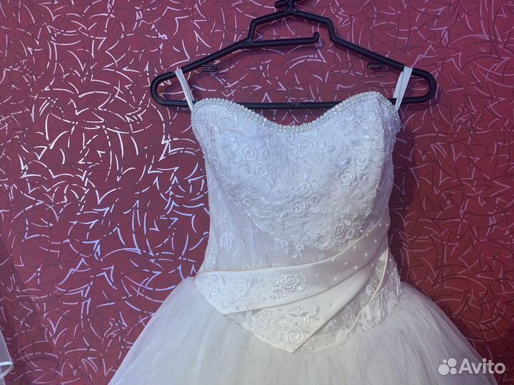 Свадебное платье