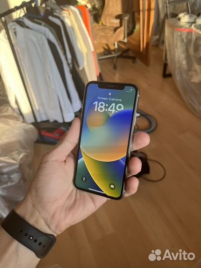 iPhone X на 256 гб
