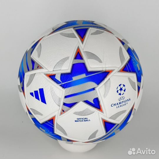 Футбольный мяч