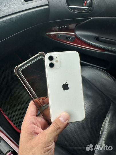 iPhone 11, 64 ГБ