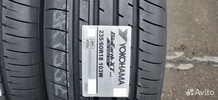 Yokohama BluEarth-XT AE61 235/60 R18 103W