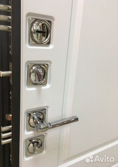 Монтажник межкомнатных дверей