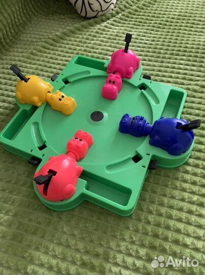 Игрушка бегемот