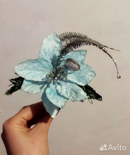 Новогоднее украшение, декор, голубые цветы