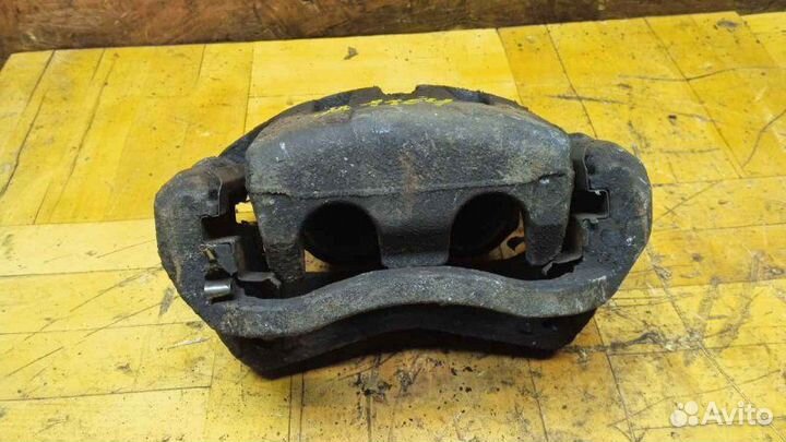 Суппорт передний правый Nissan Pathfinder R51