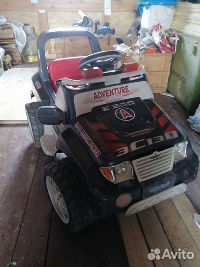 Детский электромобиль peg-perego adventure