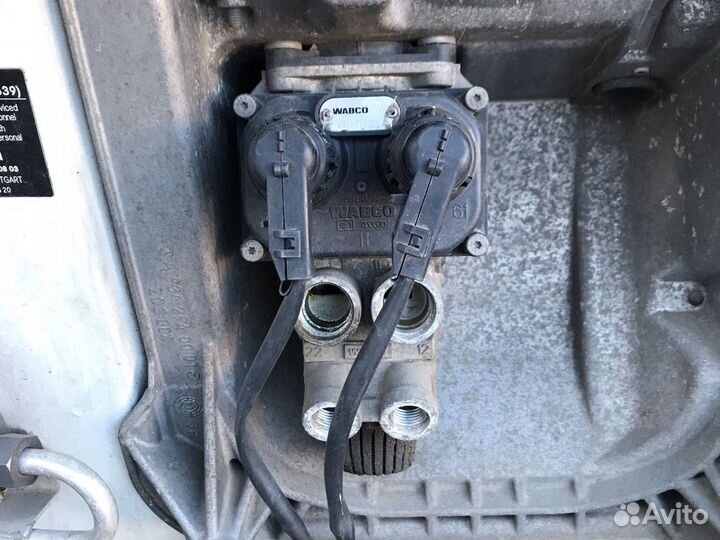 Кран тормозной Mercedes Benz Actros