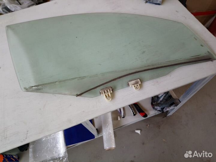 Стекло двери Ниссан Альмера N16