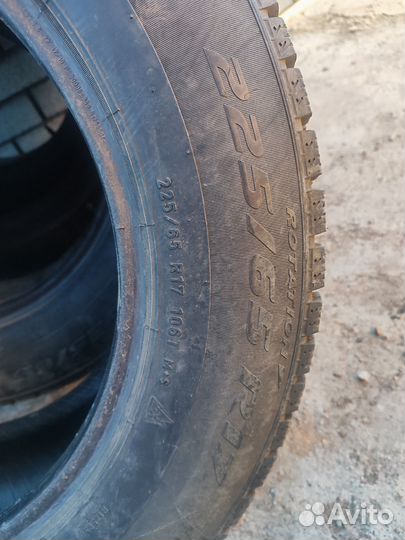 Pirelli Ice Zero 225/65 R17 106T