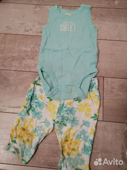 Carters Боди на девочку